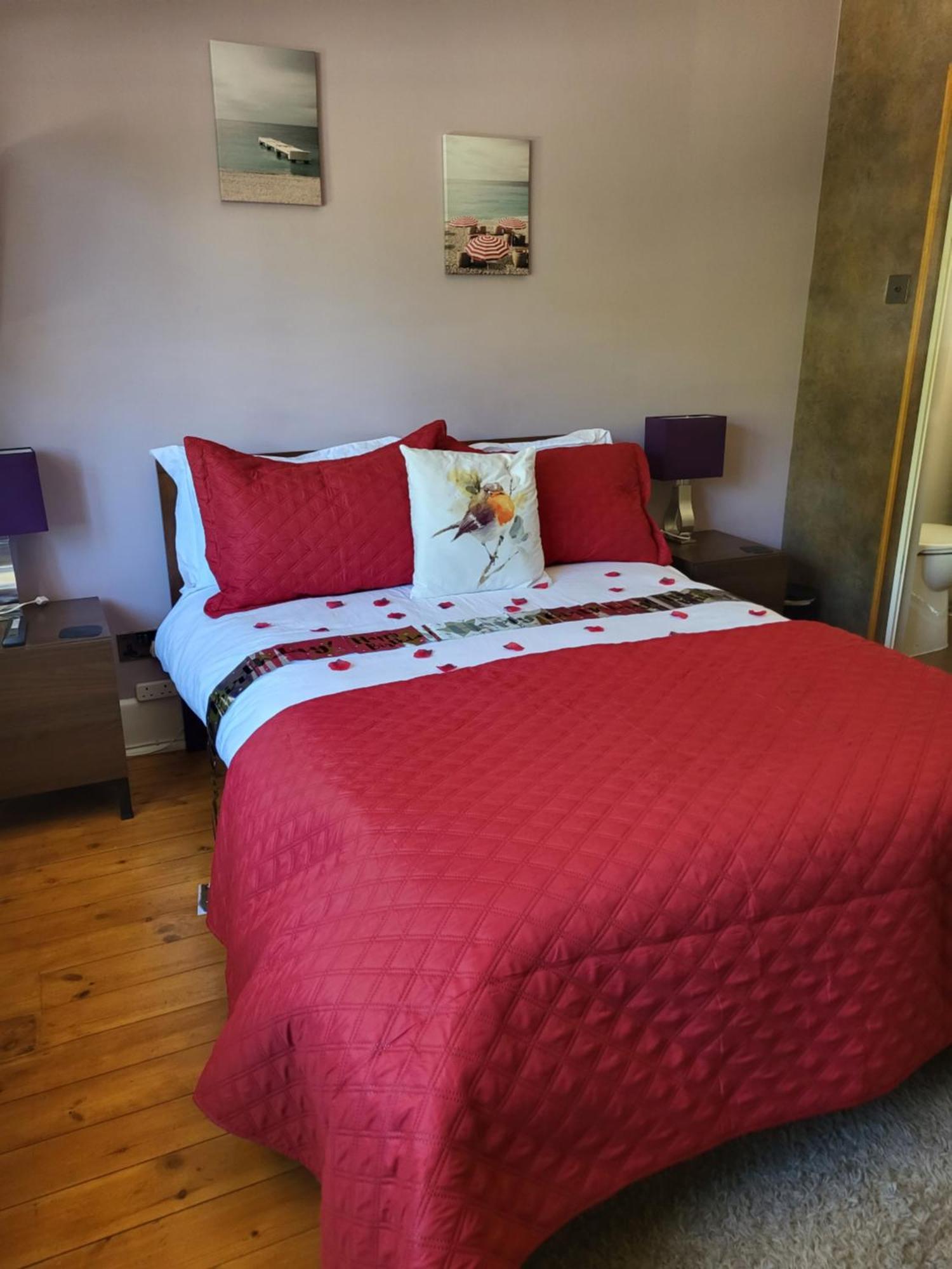Little Robin Gate - Free Parking - Central - 10 Min Walk To Train Station Борнмут Екстер'єр фото