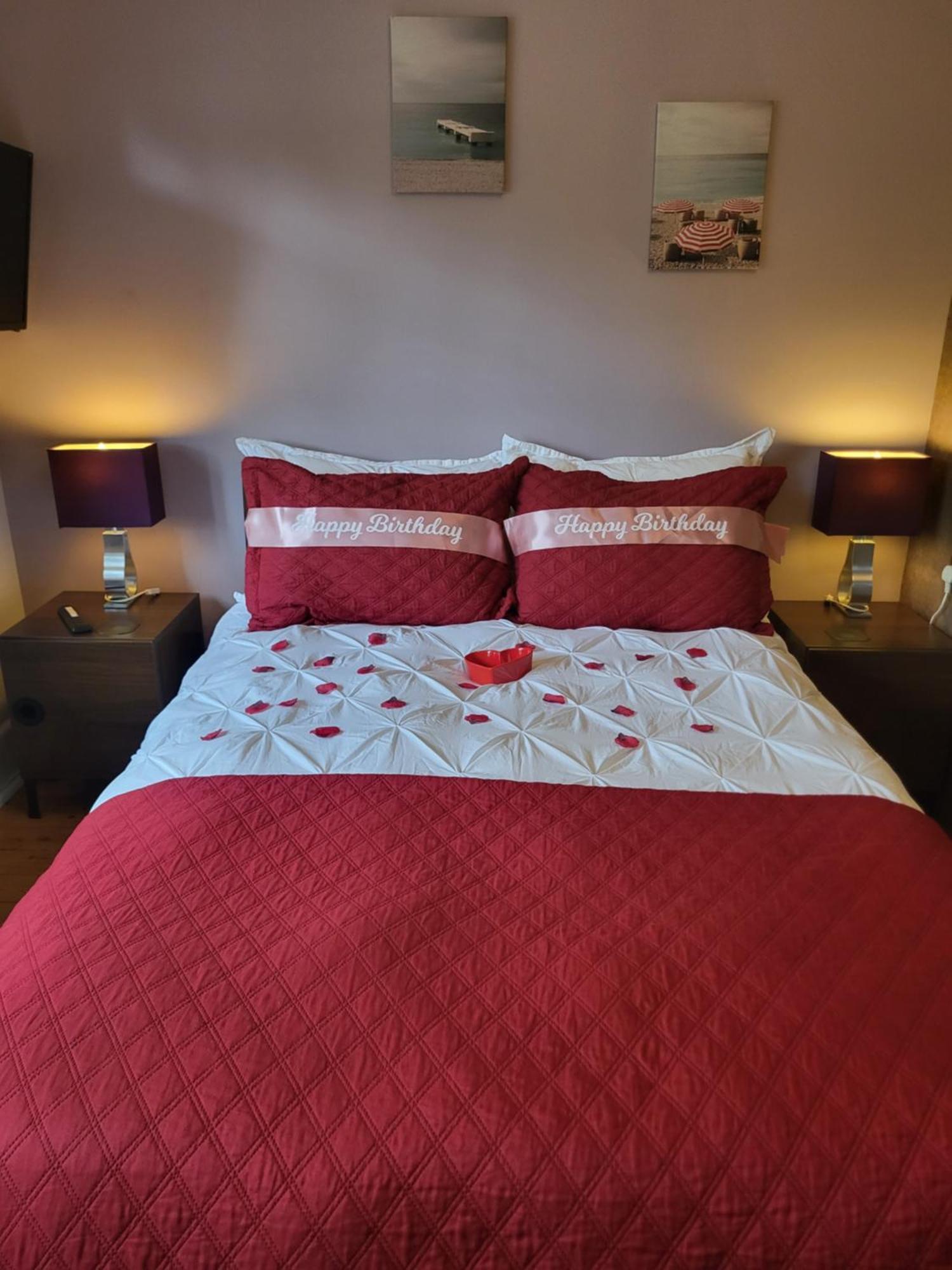 Little Robin Gate - Free Parking - Central - 10 Min Walk To Train Station Борнмут Екстер'єр фото