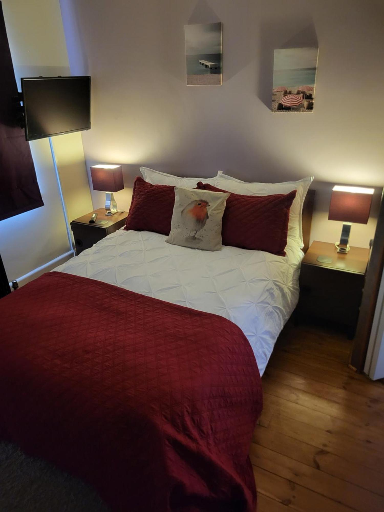 Little Robin Gate - Free Parking - Central - 10 Min Walk To Train Station Борнмут Екстер'єр фото